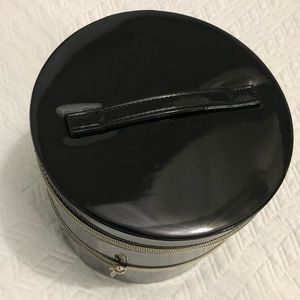 Cosmetic bag / necessary black by Lancôme